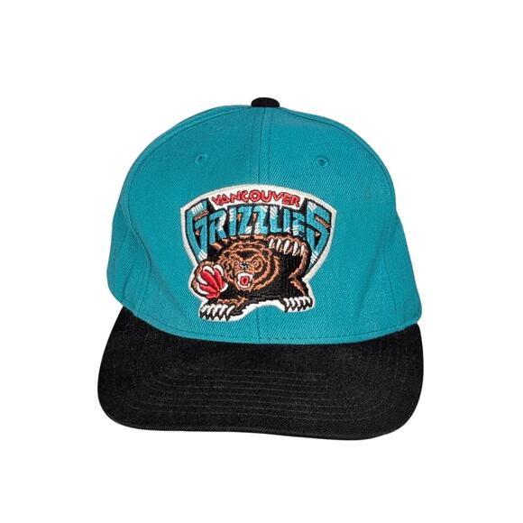VTG Vancouver Grizzlies Embroidered Logo NBA Basketball Cap Snap Back Hat - Picture 1 of 7